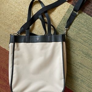 Lululemon bag